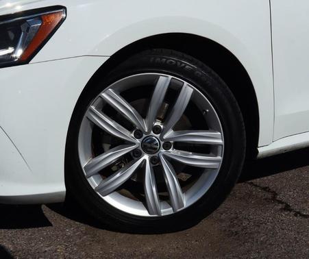 2019 Volkswagen Passat 2.0T Wolfsburg