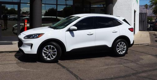 Oxford White 2020 Ford Escape SE