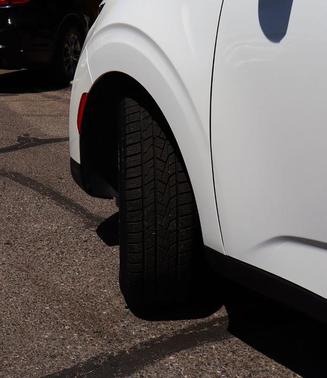 Snow White Pearl 2023 Kia Soul LX