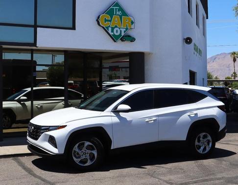 2023 Hyundai TUCSON SE