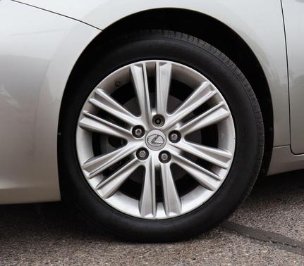 Atomic Silver 2015 Lexus ES 350