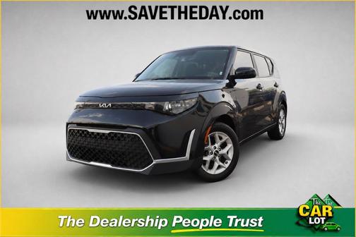 Fusion Orange 2023 Kia Soul S