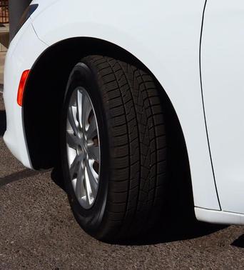 2020 Chrysler Voyager L