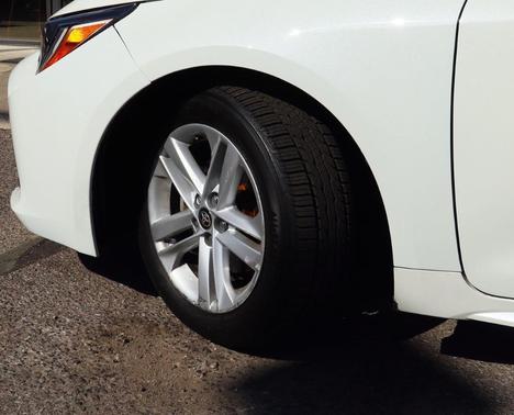 2020 Toyota Corolla Hatchback SE