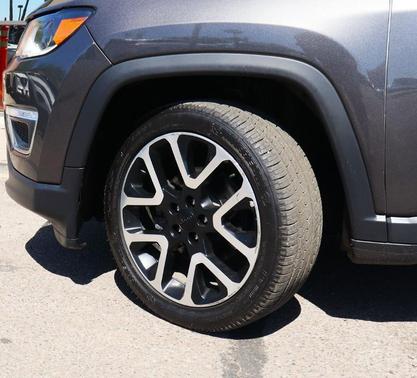 Granite Crystal Clearcoat Metallic 2018 Jeep Compass Limited