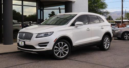 White Platinum Tri-Coat Metallic 2019 Lincoln MKC Select