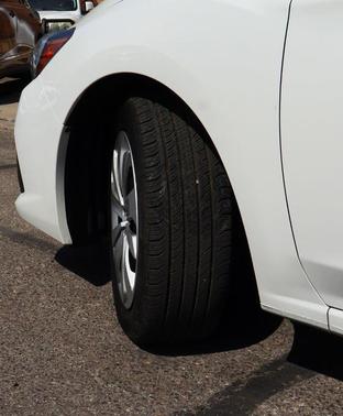 Crystal White Pearl 2022 Subaru Impreza Base