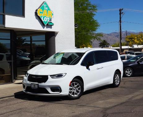 2024 Chrysler Pacifica Touring-L