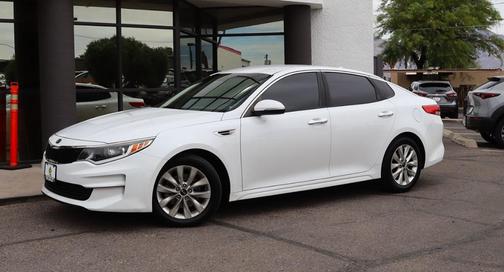 Snow White Pearl 2018 Kia Optima LX
