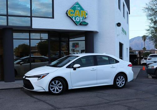 2025 Toyota Corolla Hybrid LE