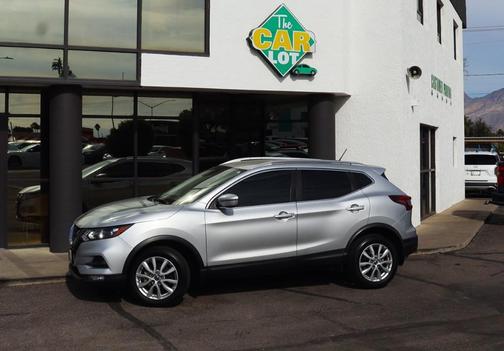 2022 Nissan Rogue Sport SV