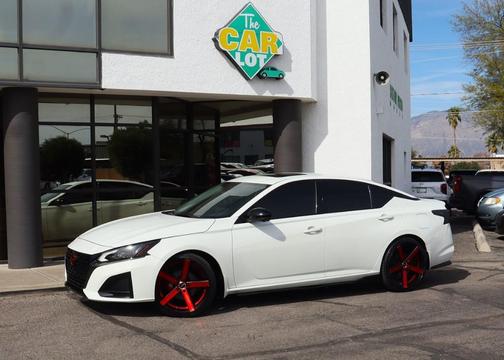 2023 Nissan Altima 2.0 SR