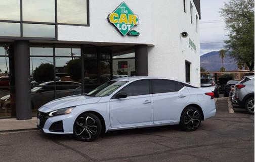 2023 Nissan Altima 2.5 SR