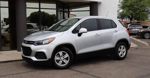 Silver Ice Metallic 2020 Chevrolet Trax LS