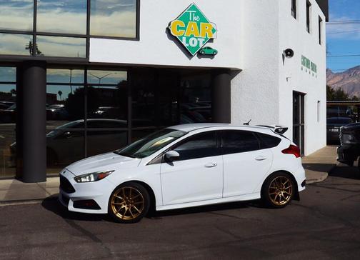 2017 Ford Focus ST Base