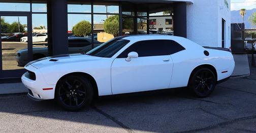 White Knuckle Clearcoat 2021 Dodge Challenger SXT