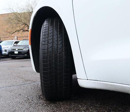 2020 Chrysler Voyager L