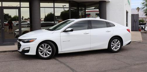 Summit White 2024 Chevrolet Malibu LT