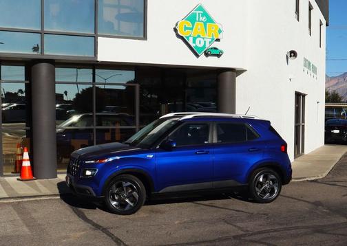 2024 Hyundai VENUE SEL