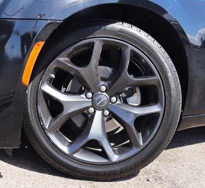 2022 Chrysler 300 S
