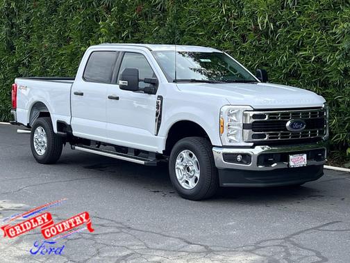Oxford White 2026 Ford F-250 XLT