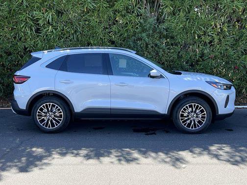 2025 Ford Escape PHEV Base