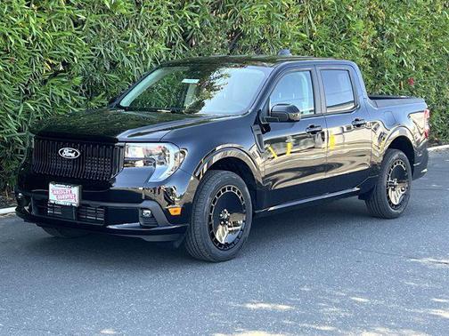2025 Ford Maverick Lobo Standard