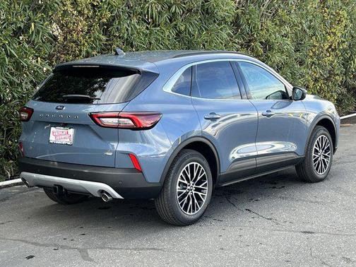 2025 Ford Escape PHEV Base