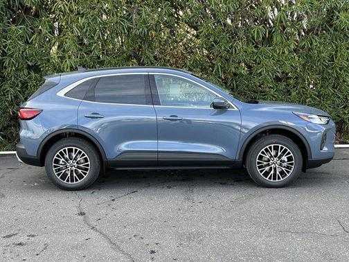 2025 Ford Escape PHEV Base