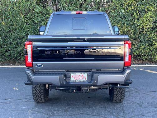 2026 Ford F-350 Platinum