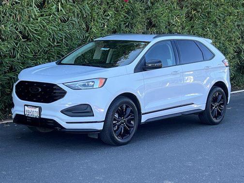 2022 Ford Edge SE