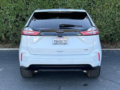 2022 Ford Edge SE