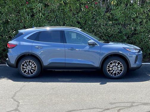2025 Ford Escape PHEV Base