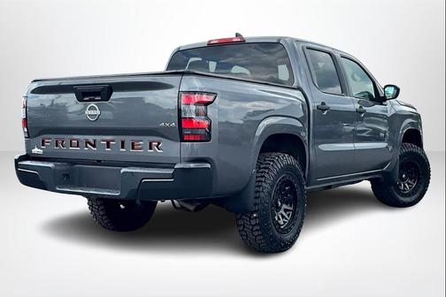2023 Nissan Frontier S