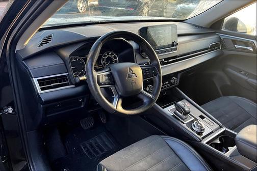 2023 Mitsubishi Outlander SE 2.5 2WD