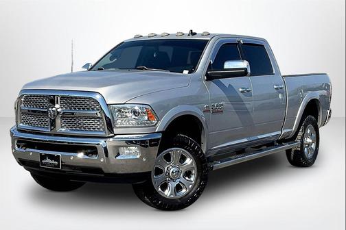 Bright Silver Metallic Clearcoat 2017 RAM 2500 Laramie Crew Cab 4x4 6'4' Box