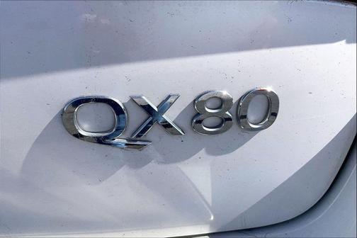 2023 INFINITI QX80 Luxe