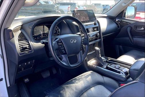 2023 INFINITI QX80 Luxe