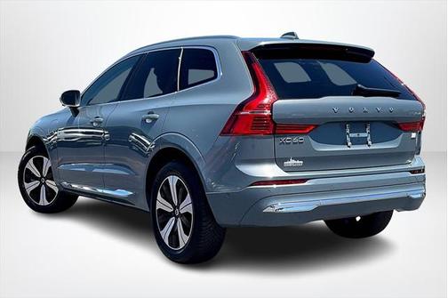 2023 Volvo XC60 Recharge Plug-In Hybrid T8 Plus Bright Theme