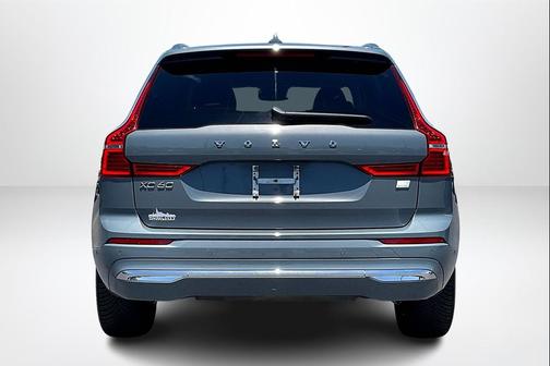2023 Volvo XC60 Recharge Plug-In Hybrid T8 Plus Bright Theme