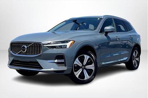 2023 Volvo XC60 Recharge Plug-In Hybrid T8 Plus Bright Theme