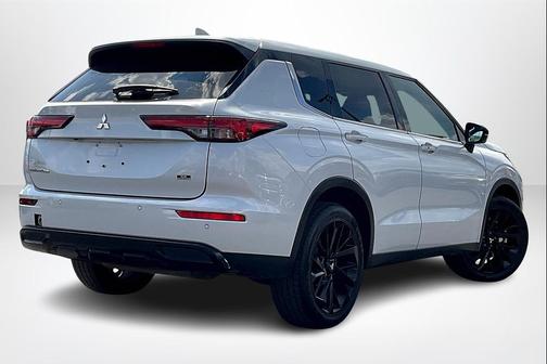 2023 Mitsubishi Outlander SE 2.5 2WD
