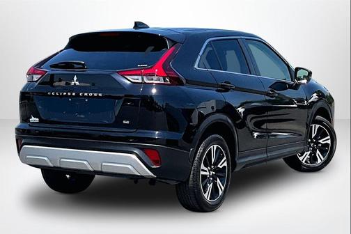 Labrador Black Pearl 2025 Mitsubishi Eclipse Cross SE