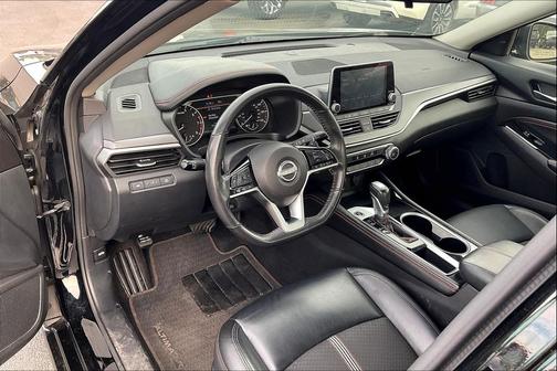 2023 Nissan Altima SR FWD