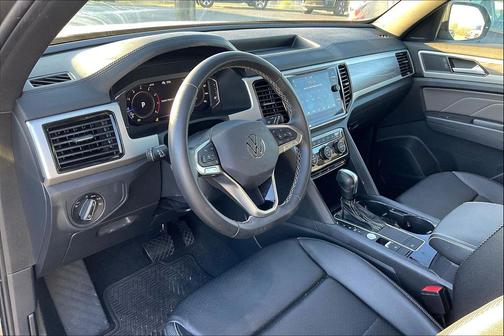 2023 Volkswagen Atlas Cross Sport 2.0T SE w/Technology