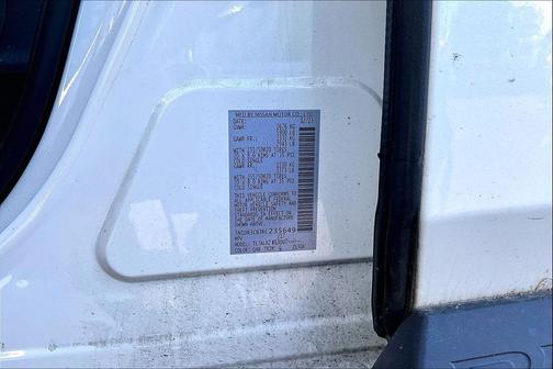 Pearl White Tricoat 2024 Nissan Pathfinder SL FWD