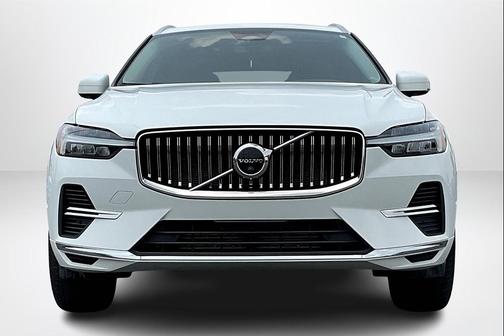 2022 Volvo XC60 Recharge Plug-In Hybrid T8 Inscription Expression