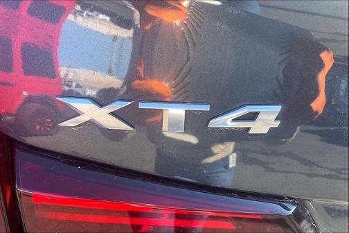 2021 Cadillac XT4 Premium Luxury