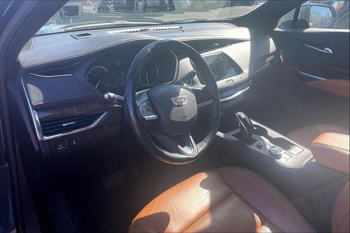 2021 Cadillac XT4 Premium Luxury