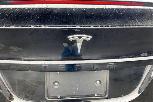 2023 Tesla Model X Standard Range